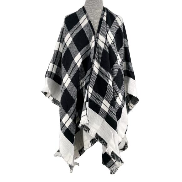Duluth Trading Plaid Poncho Black White Blanket Shawl Buffalo Cozy Wrap One Size - Picture 1 of 8